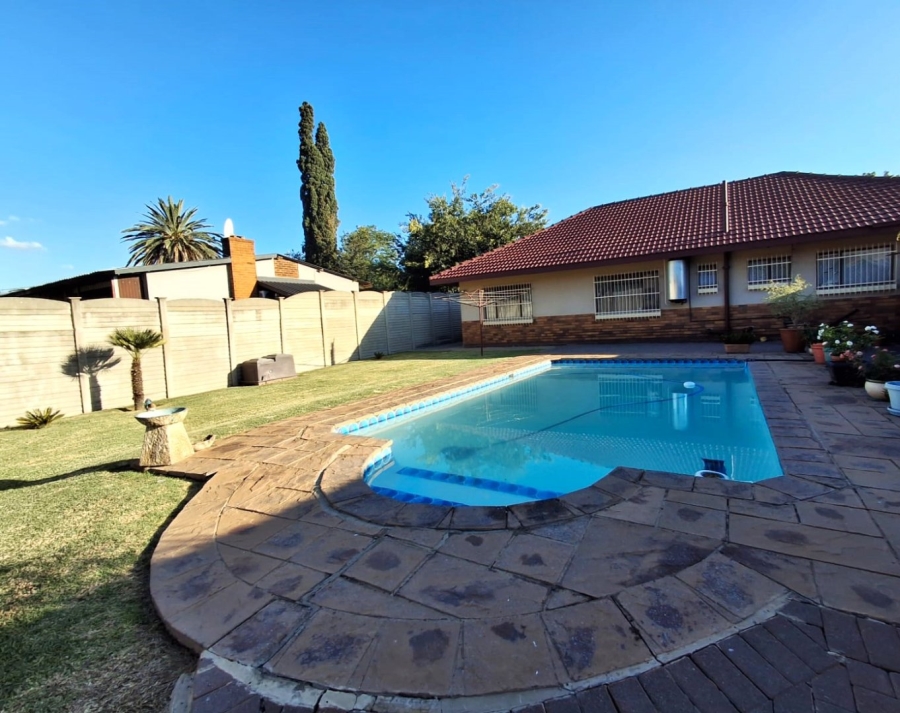 4 Bedroom Property for Sale in Sasolburg Ext 5 Free State